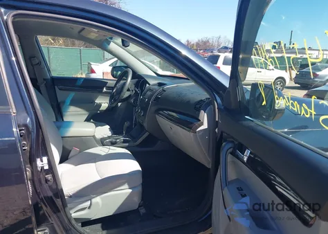 2013 Kia Sorento Lx из США, поврежденный, VIN 5XYKT4A62DG334959